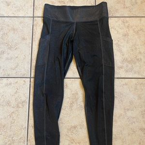 Victoria Secret ultimate legging with pockets